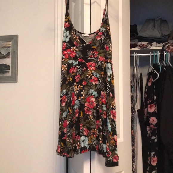 Dress - Picture 1 of 1